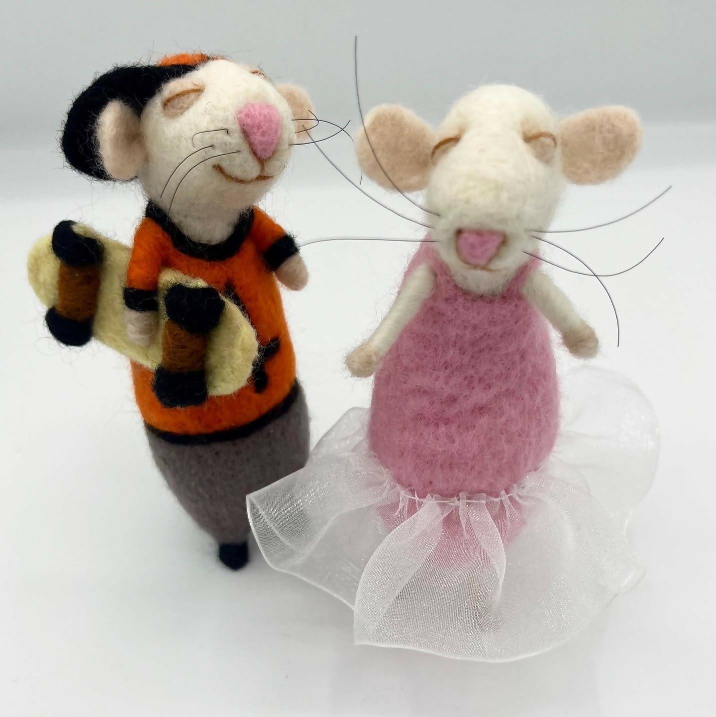 Bertie and Betty Mice Felting Kit - CraftSource Market: Craft Supplies & Kits