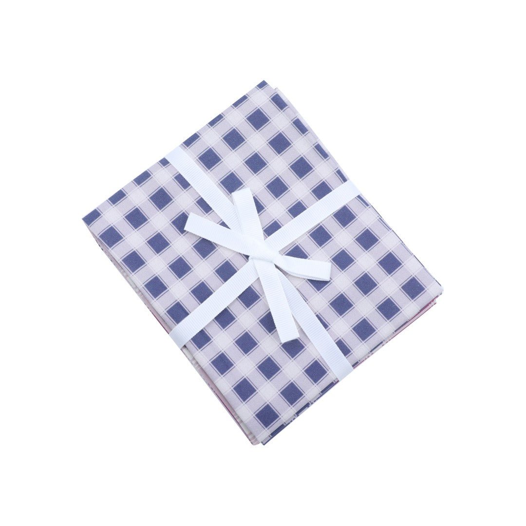 Geometric Plaid Cotton Fat Quarters Bundle - CraftSource Market: Craft Supplies & Kits Fat Quarter Bundle