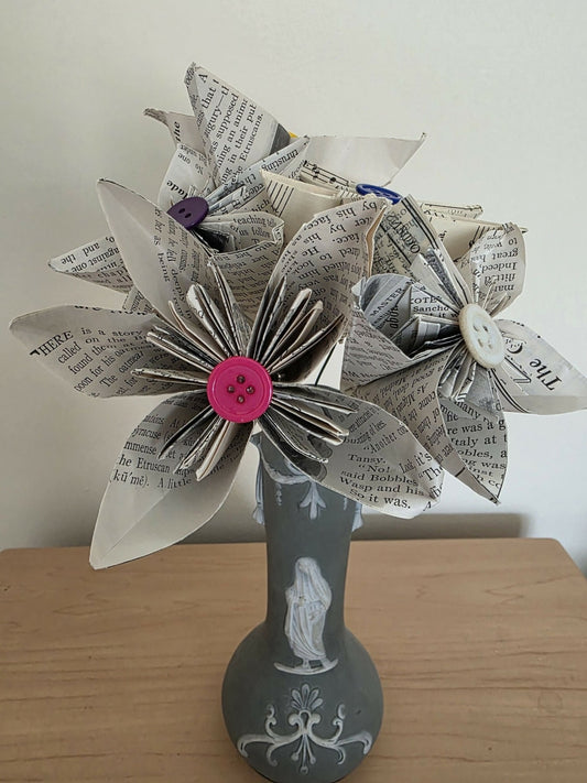 Kusudama Origami Flowers Kit - CraftSource Market: Craft Supplies & Kits Papercraft > Origami Kits > Beginner