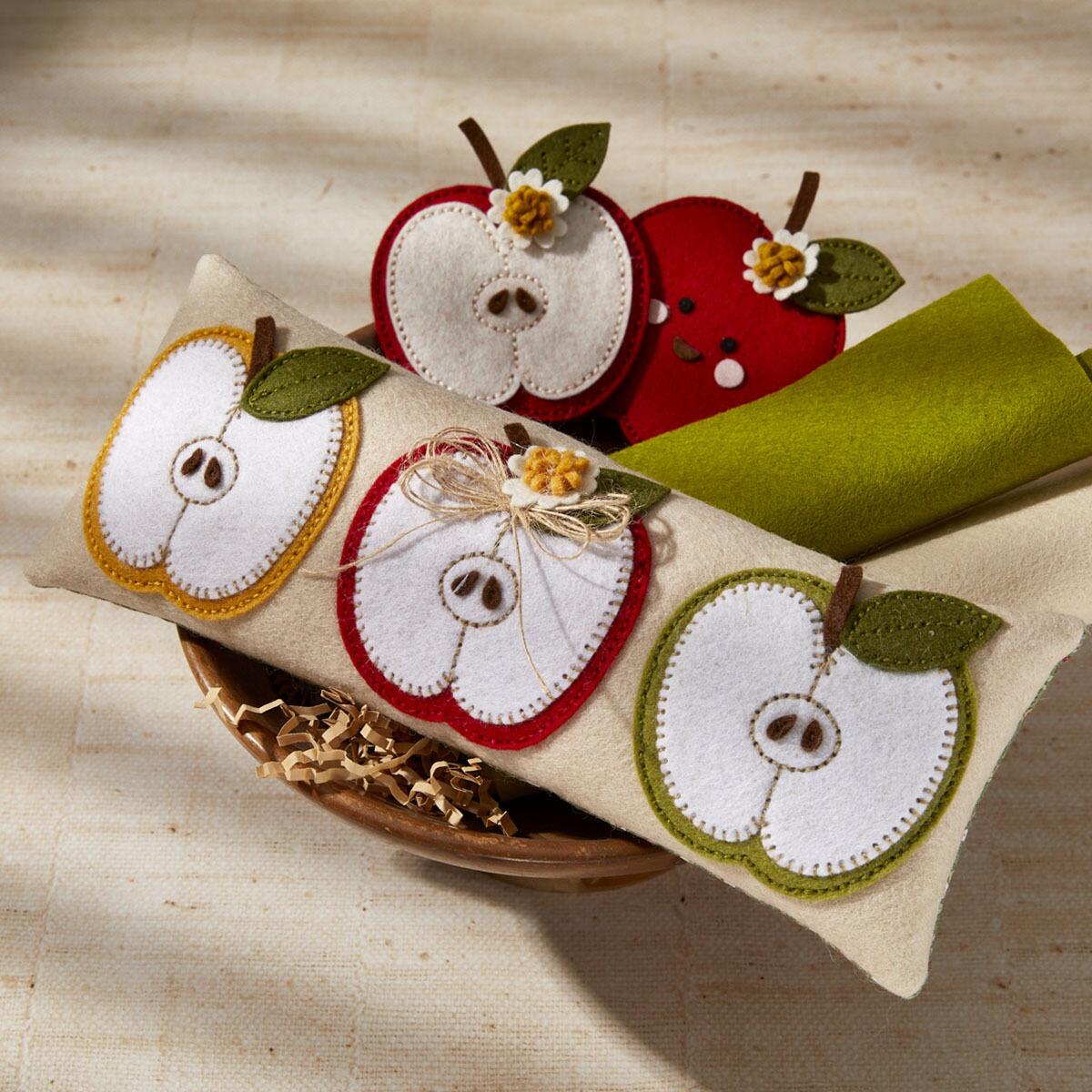 Spellbinders Felt Cheeky Apple Die Set - CraftSource Market: Craft Supplies & Kits Spellbinders > Dies > Floral > Craft Die Set