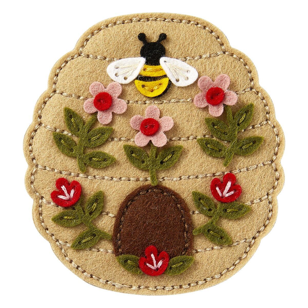 Spellbinders Felt Floral Beehive Die Set - CraftSource Market: Craft Supplies & Kits Spellbinders > Dies > Spring > Craft Die Set